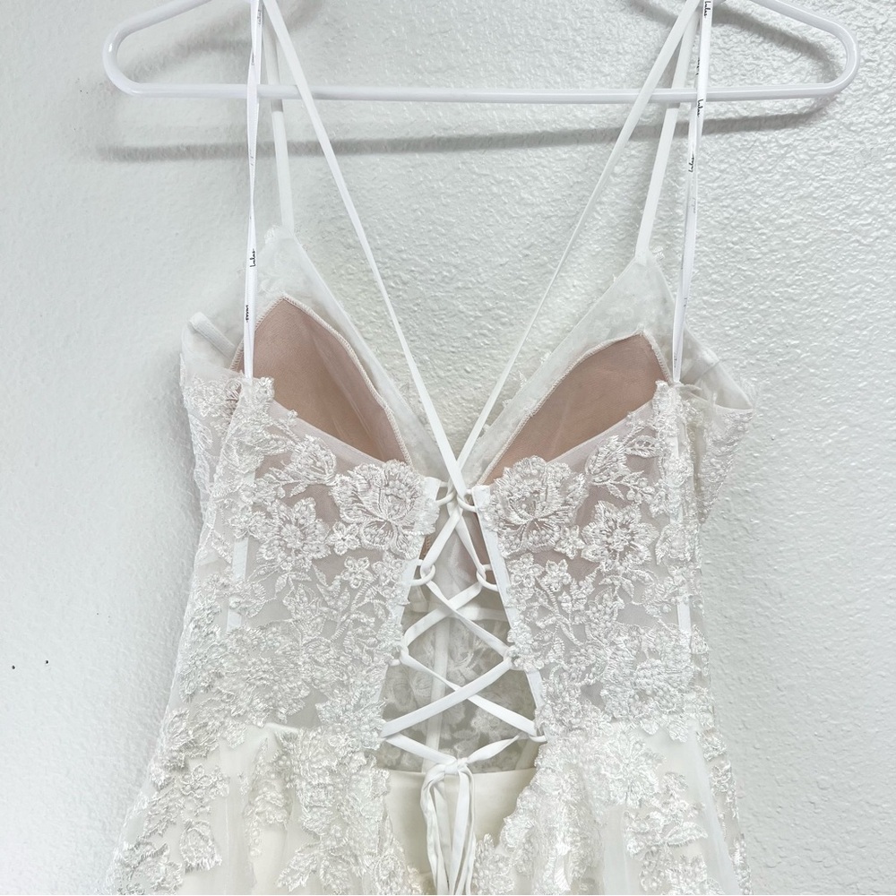 Lulus Luxury White Sheer Tulle Embroidered Beaded Bridal Gown Size Large NWT - Picture 9 of 17